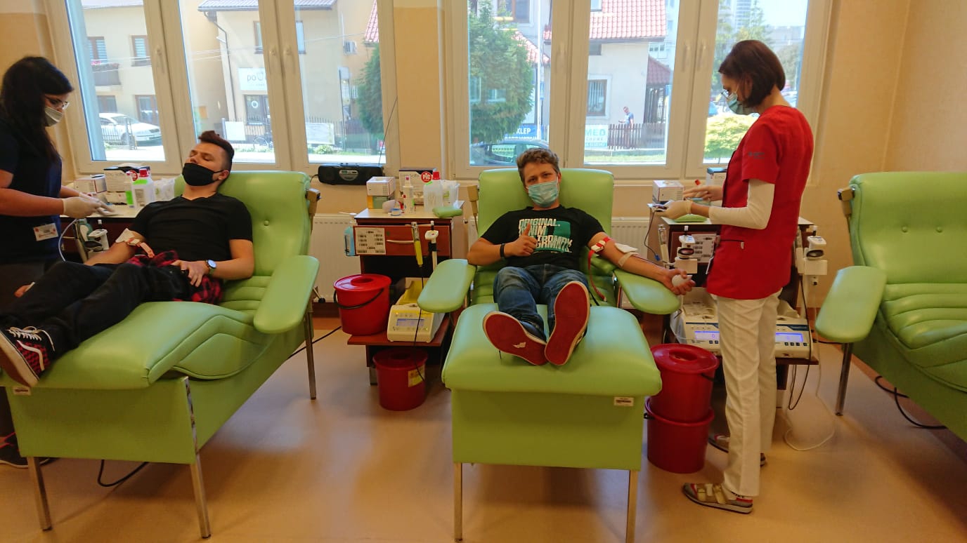 Młodzież z terenu powiatu rzeszowskiego wzięła udział w akcji krwiodawstwa