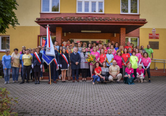 50-lecie Specjalnego Ośrodka Szkolno-Wychowawczego w Mrowli i XX Powiatowy Dzień Jedności z Osobami Niepełnosprawnymi Powiatu Rzeszowskiego