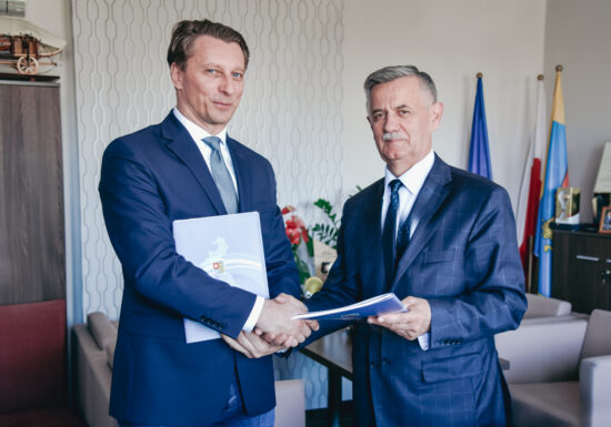 Przebudowa drogi powiatowej Nr 1402R Rzeszów - Matysówka - Chmielnik w km 5+265 do 7+983 w miejscowości Kielnarowa i Chmielnik