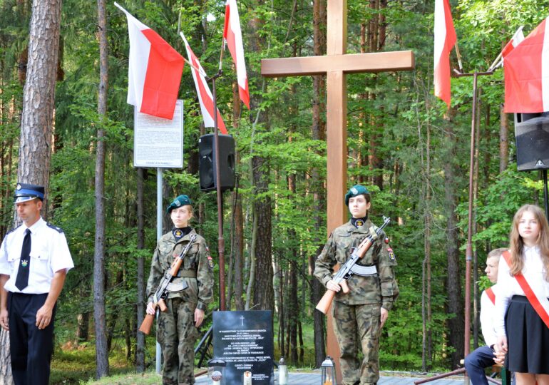 Uroczysta Msza Św. w Miejscu Pamięci Historycznej na „cyplu nienadowskim”