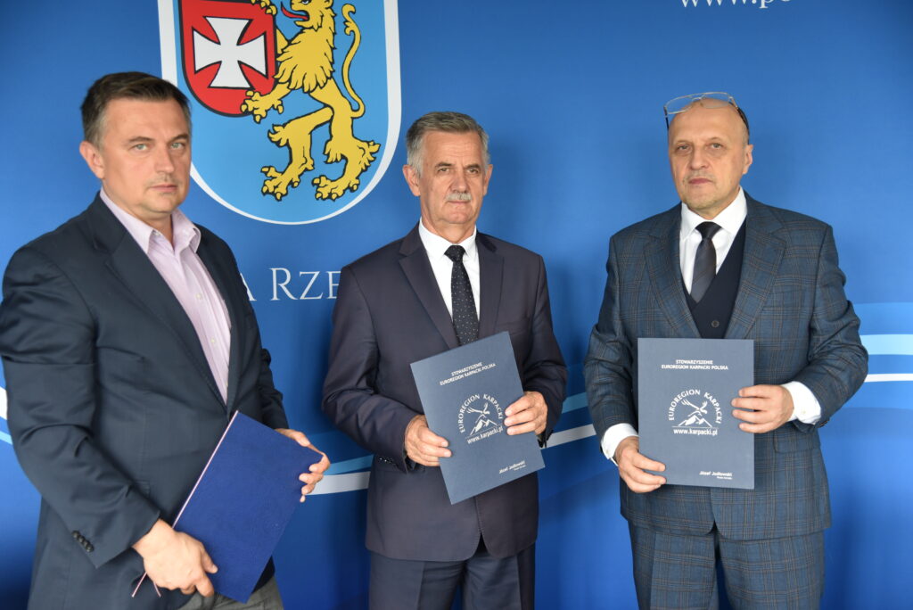 Podpisanie porozumienia w ramach współpracy przygotowania projektów do Programu Interreg Polska-Słowacja 2021-2027 w obszarze turystyki