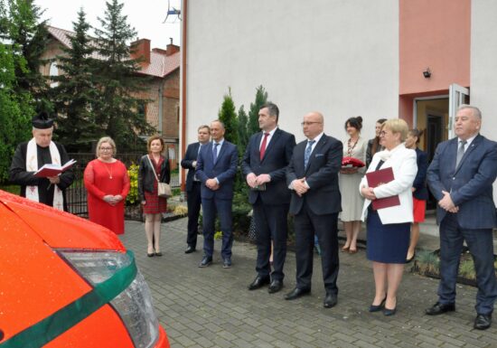 Nowy samochód do przewozu osób niepełnosprawnych dla Środowiskowego Domu Samopomocy w Woliczce