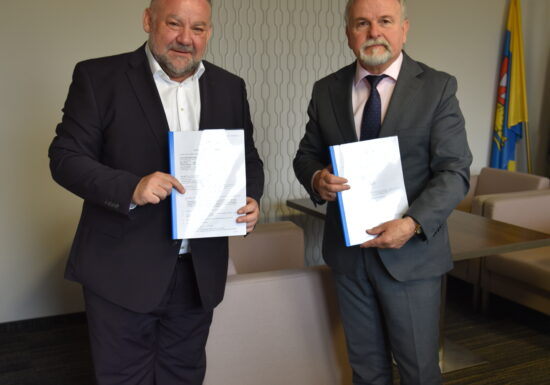 Podpisano umowę na odbudowę mostów w Dylągowej