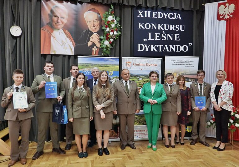 XII edycja Wojewódzkiego Konkursu Ortograficznego „Leśne dyktando” w Zespole Szkół Zawodowych im. Kardynała Stefana Wyszyńskiego w Dynowie