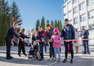 Otwarcie budynku Powiatowego Centrum Pomocy Rodzinie i Poradni Psychologiczno-Pedagogicznej Nr 1 w Rzeszowie