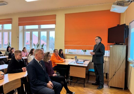 KONFERENCJA WYJAZDY ZAGRANICZNE UCZNIÓW