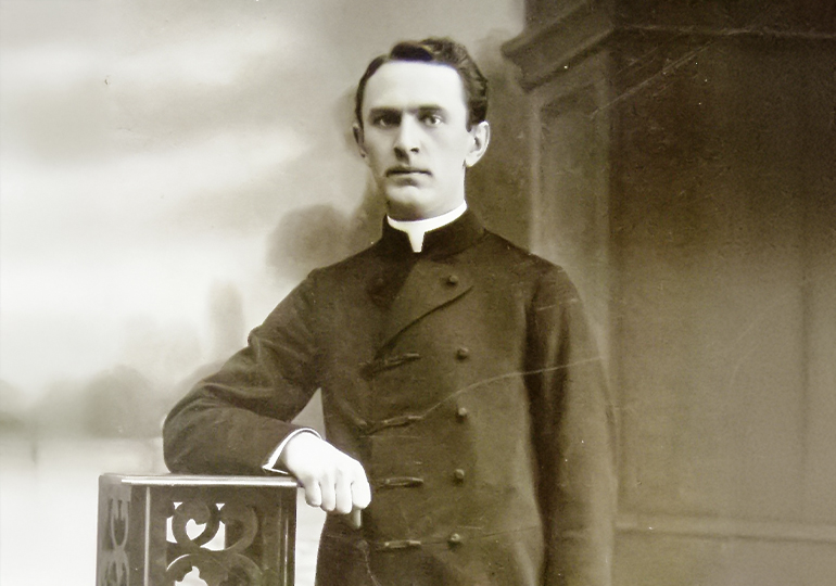 Ks. mjr Franciszek Łuszczki - duchowny, który ocalił Lubenię przed zagładą