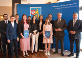 Gala „Młode Talenty Powiatu Rzeszowskiego” – już po raz drugi nagrodziliśmy najzdolniejszych uczniów!