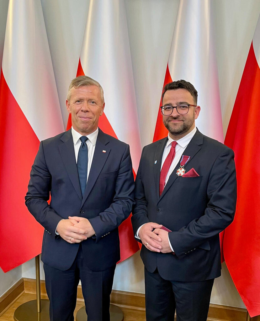 Srebrny Krzyż Zasługi dla starosty Krzysztofa Jarosza