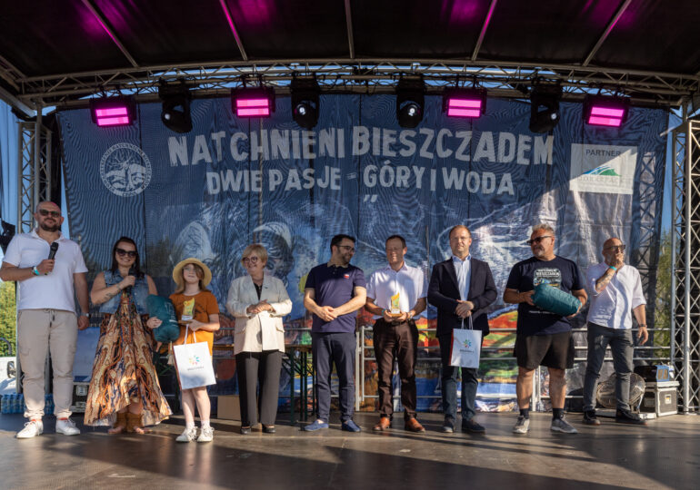 Przystanek Gmina Boguchwała. Kierunek Natchnieni Bieszczadem