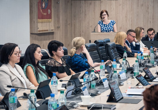 Lepsza opieka zdrowotna i nowe inwestycje na ostatniej sesji Rady Powiatu Rzeszowskiego