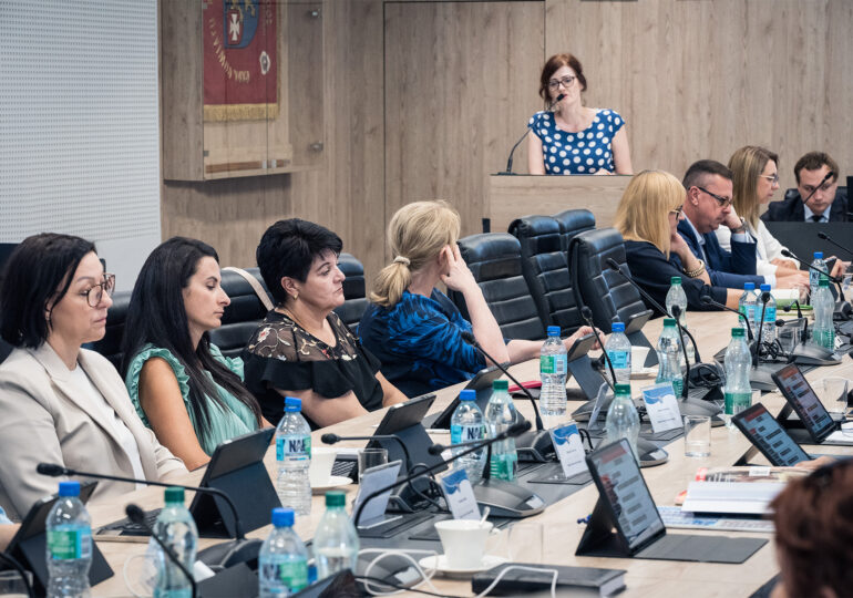 Lepsza opieka zdrowotna i nowe inwestycje na ostatniej sesji Rady Powiatu Rzeszowskiego