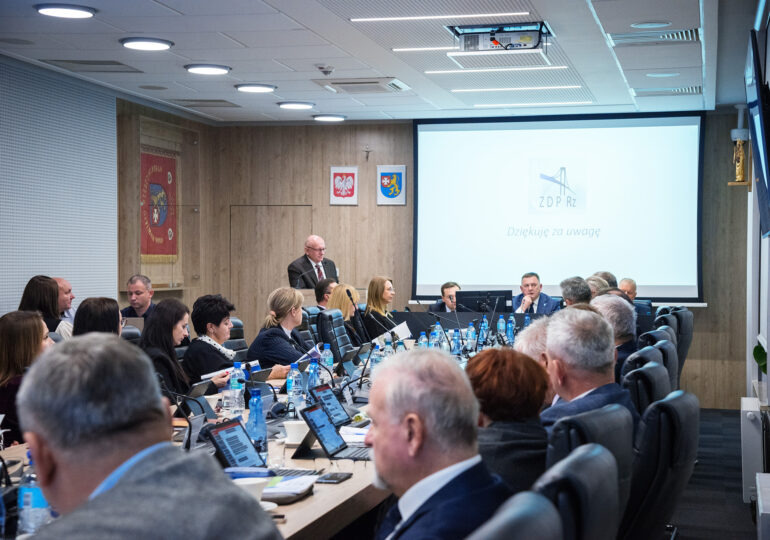 Drogi, kultura i współpraca na 2026 rok – najważniejsze uchwały XIX sesji Rady Powiatu Rzeszowskiego