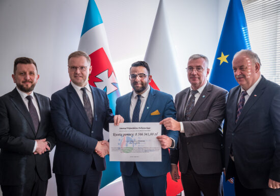 Oficjalne przekazanie środków na scalenie gruntów w Woli Rafałowskiej