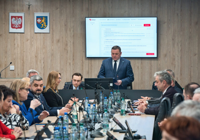 Inwestycje w kulturę, sport, bezpieczeństwo i opiekę społeczną - podsumowanie XXII Sesji Rady Powiatu Rzeszowskiego