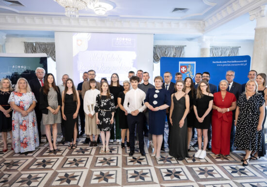 Laury dla najlepszych uczniów. Gala „Młode Talenty Powiatu Rzeszowskiego”