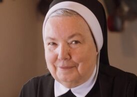 Zmarła siostra Anastazja – autorka kulinarnych bestselerów. Pochodziła z Dylągowej w powiecie rzeszowskim.